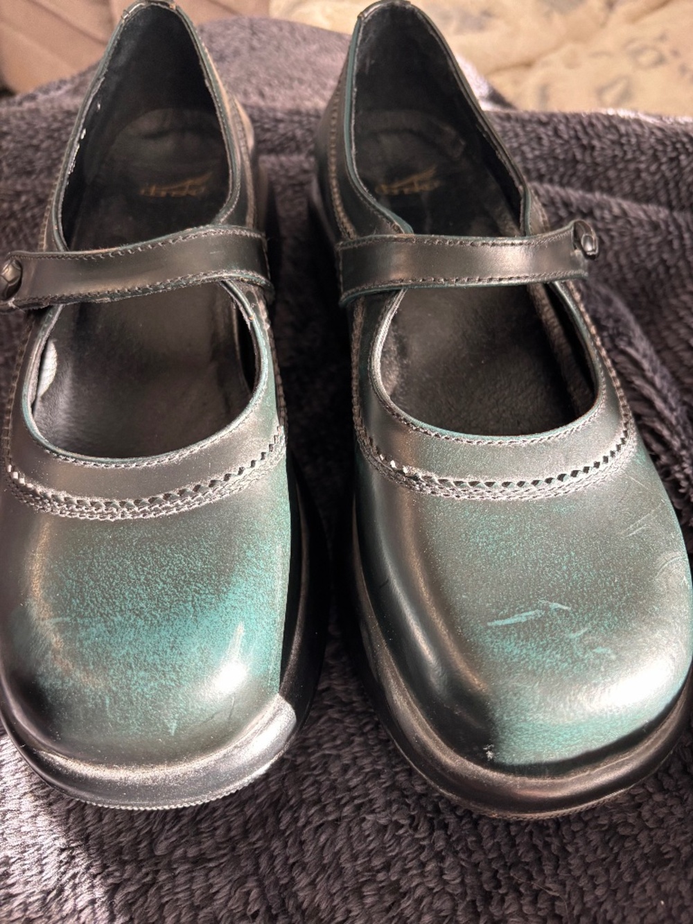 Dansko Professional Clogs - Black/Green Iridescent - EU 41/US 10.5-11